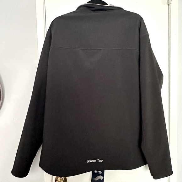 RAISING HOPE SEASON 2 CREW JACKET!!size XL PLUS HAND SIGNED XMAS CD - Picture 4 of 8